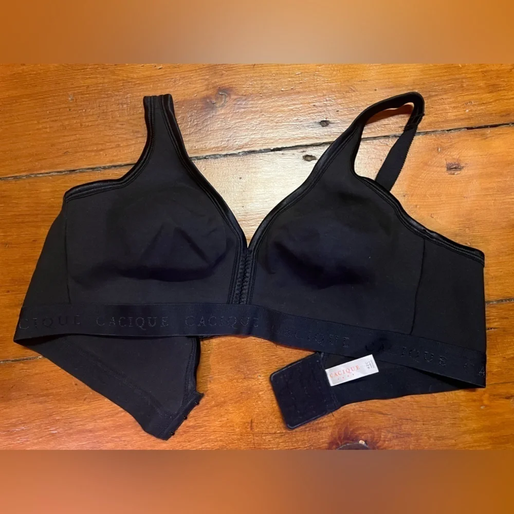 Cacique 42C unlined black bra EUC soft cup
